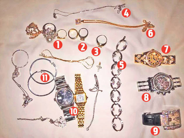 Bijuteriile Monicăi Gabor sunt blestemate!