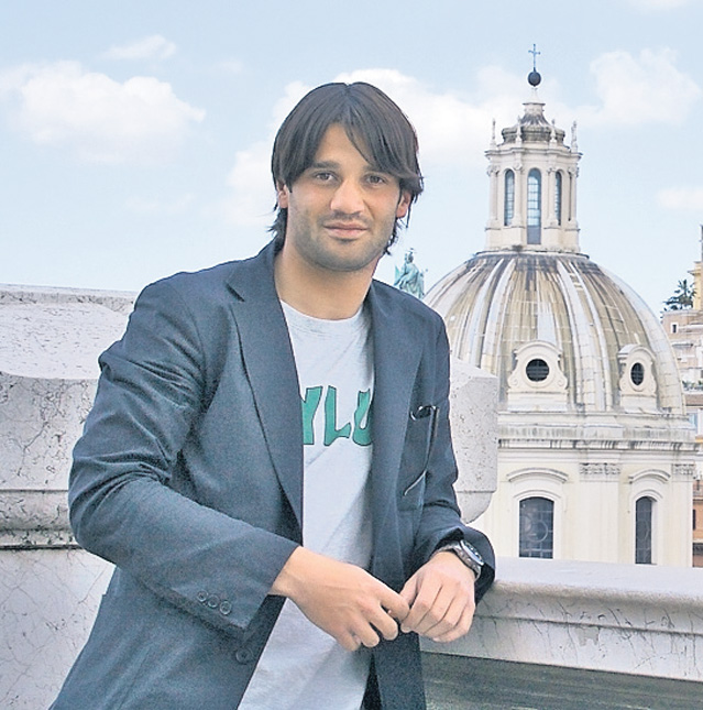 Extaz şi agonie | Cristi Chivu se va opera a treia oară