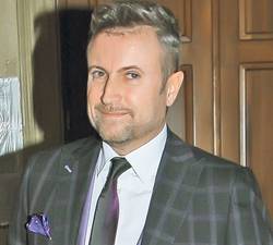 Vincenzo Castellano îl căpuşează pe unchiul Joshua de 1.000 € pe lună!