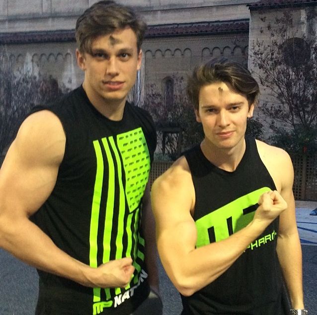 Seamănă cu tatăl lui? Fiul lui Arnold Schwarzenegger se laudă cu muşchii săi