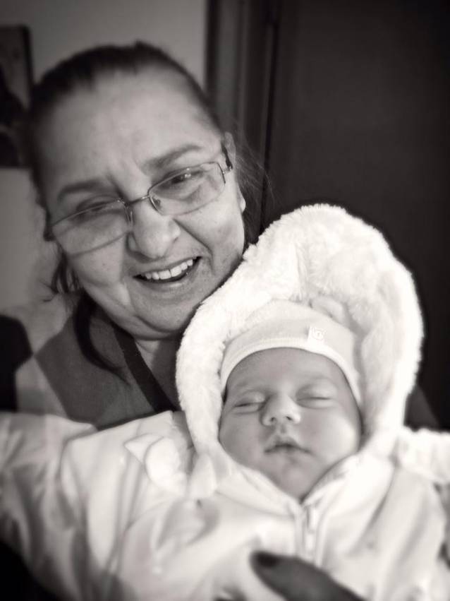 Connect-R, IMAGINEA CU FIICA ŞI MAMA LUI, CARE FACE SENZAŢIE pe Facebook! | FOTO ÎN ARTICOL  