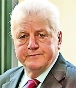 George Copos plânge toată ziua şi cere ajutorul psihologului!