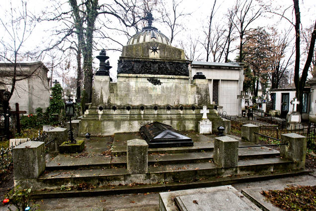 POVEȘTILE IMPRESIONANTE din Cimitirul Bellu! Află ISTORIILE NEMAIPOMENITE ale cimitirului-emblemă din Capitală