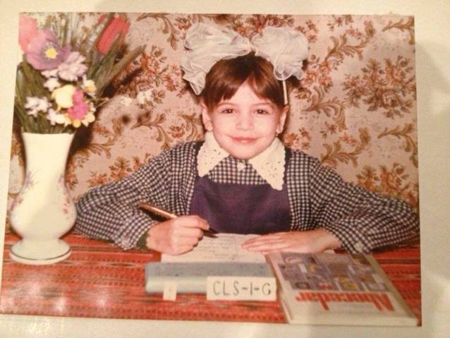 Monica Gabor, ÎN CLASA I! Uite cum arăta vedeta când era o fetiţă cu pampoane | FOTO ÎN ARTICOL