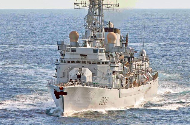 SUA şi RUSIA pregătesc războiul delfinilor spion în Marea Neagră