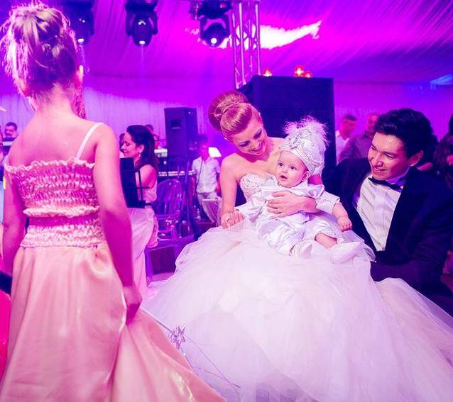 Elena Gheorghe şi FOTOGRAFIA DE 30.000 DE LIKE-URI! Uite ce le-a arătat fanilor | FOTO ÎN ARTICOL