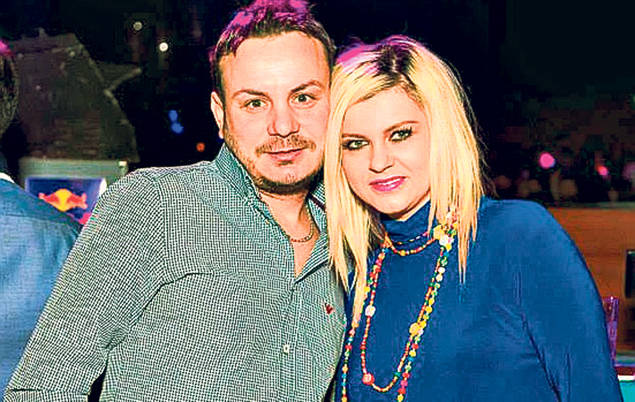 Găinuşă, gonit de Paşte de turişti din propria ogradă