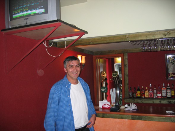 Iulian Chiriţă, pe vremea cînd era patronul unui restaurant din Târgovişte