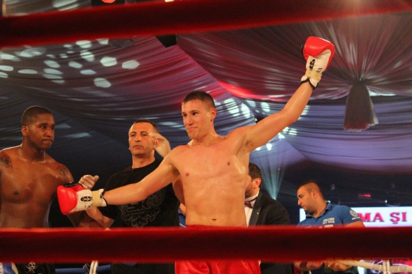 Jamie Bates Superkombat Mamaia