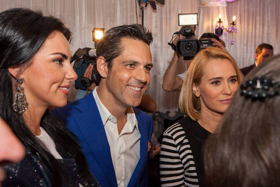 ŞTEFAN BĂNICĂ jr şi LAVINIA PÂRVA, PENTRU PRIMA oară ÎMPREUNĂ LA UN EVENIMENT MONDEN! Cât de tandri AU FOST cei doi PORUMBEI! FOTO