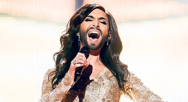 Paula Seling riscă să leșine pe scenă! FOTO