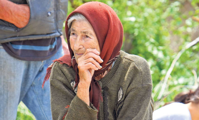 În 10 minute, vijelia le-a luat toată agoniseala! «Mi-a zburat acoperișul, solarul și găinile» | FOTO