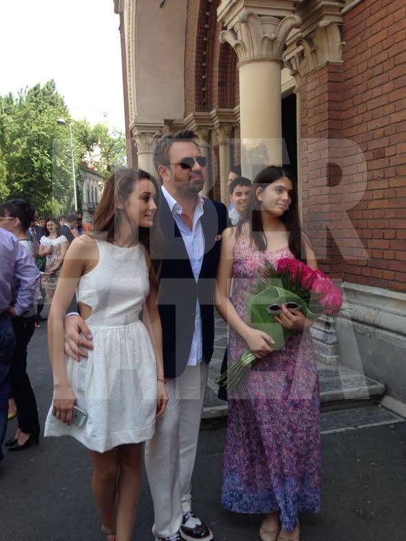 HORIA BRENCIU vrea să-şi MĂRITE FATA MIJLOCIE cu SMILEY? Ce i-a spus MARIEI, când L-A VĂZUT PE CÂNTĂREŢ ÎN FAŢA LUI!