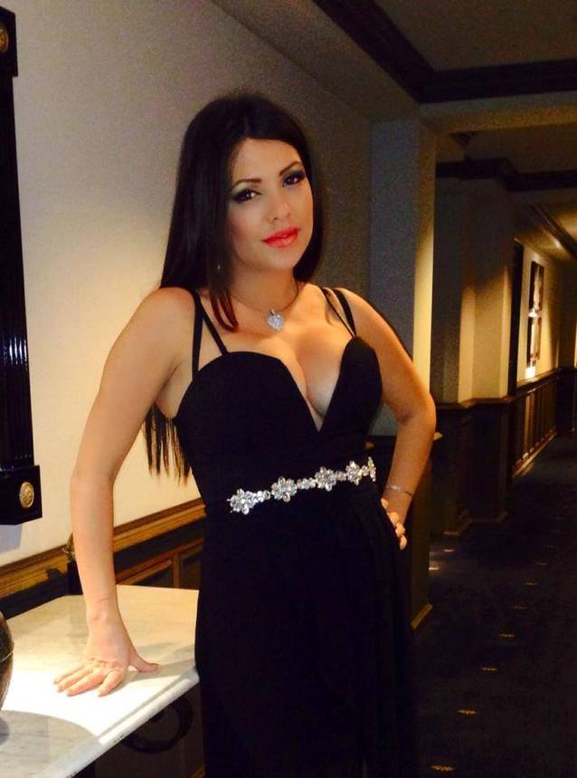 UAU! Cât de bine şi-a REVENIT CELIA DUPĂ CE A NĂSCUT! A LUAT 20 de kilograme ÎN SARCINĂ, dar A SLĂBIT RAPID | FOTO