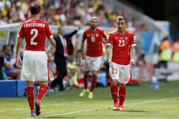 Elveţienii au fost călcaţi în picioare de francezi. Azi, vor să-şi refacă moralul. Foto: EPA