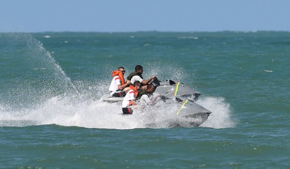 Fotbaliştii nemţi s-au plimbat cu iahtul, alături de un explorator celebru!
