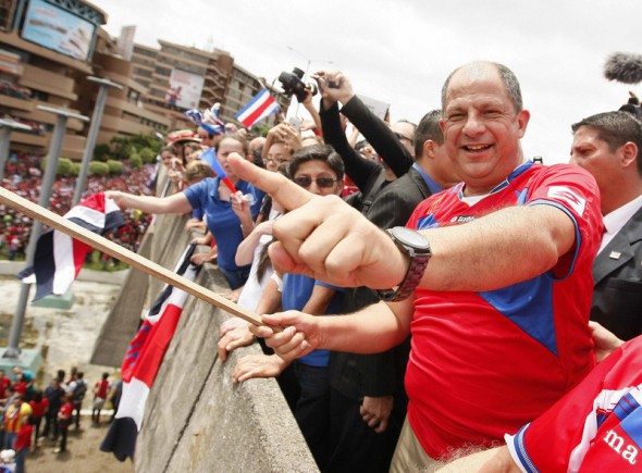 FOTO / Costa Rica e paralizată înaintea meciului cu Grecia. Berea curge pe străzi