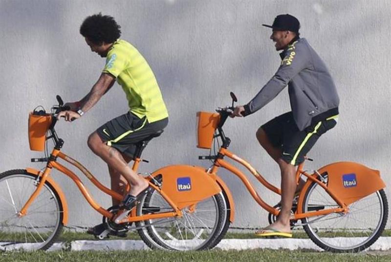 Brazilienii se distrează. Atenție, băieți, vine Columbia!