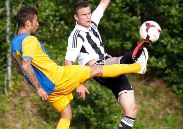 Mutu are o poftă mare de gol în amicale. Foto: Facebook.com