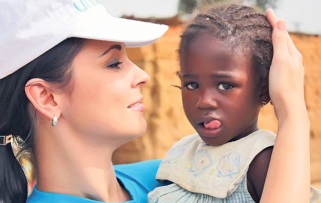 Moni, nici de mamă vitregă nu eşti bună!