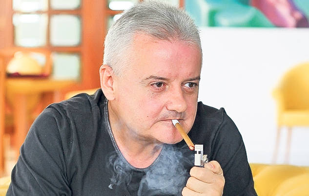 Moni, nici de mamă vitregă nu eşti bună!