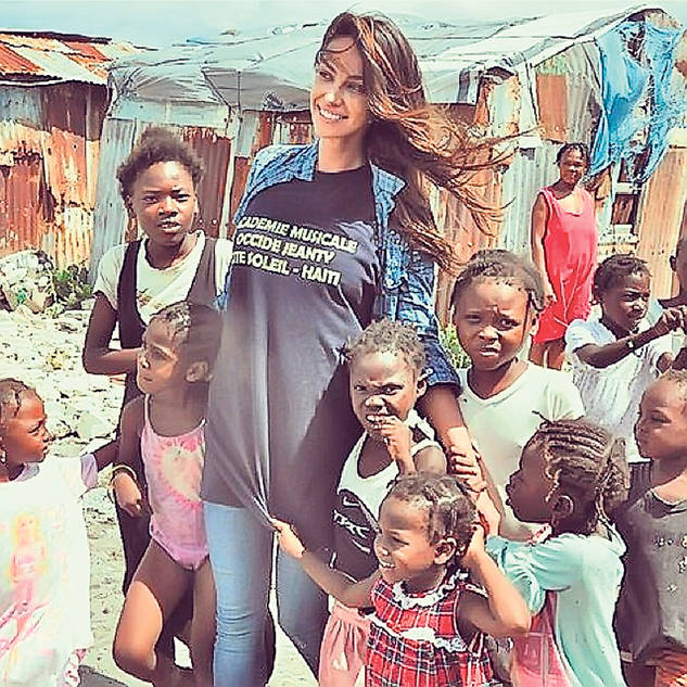 Moni, nici de mamă vitregă nu eşti bună!