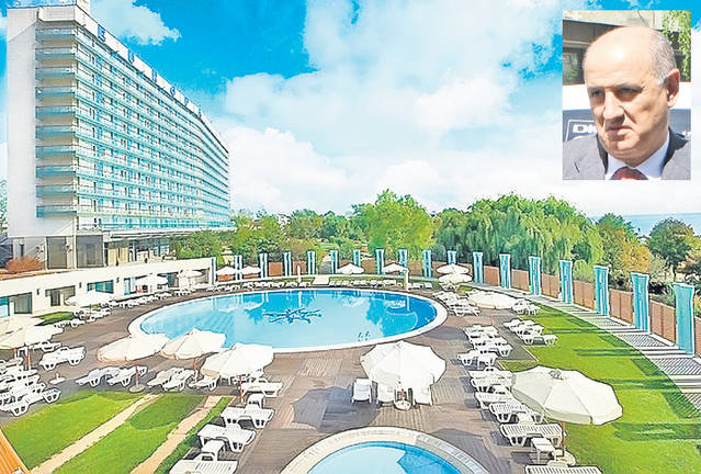 Tot mai multe vedete fac grămezi de bani la Mamaia, de pe urma turiştilor