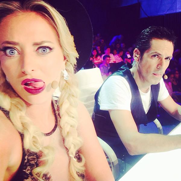 PRIMA FOTOGRAFIE cu ŞTEFAN BĂNICĂ JR în scaunul de JURAT LA X FACTOR! "Acolo era LOCUL LUI CHELOO", au sărit fanii! FOTO