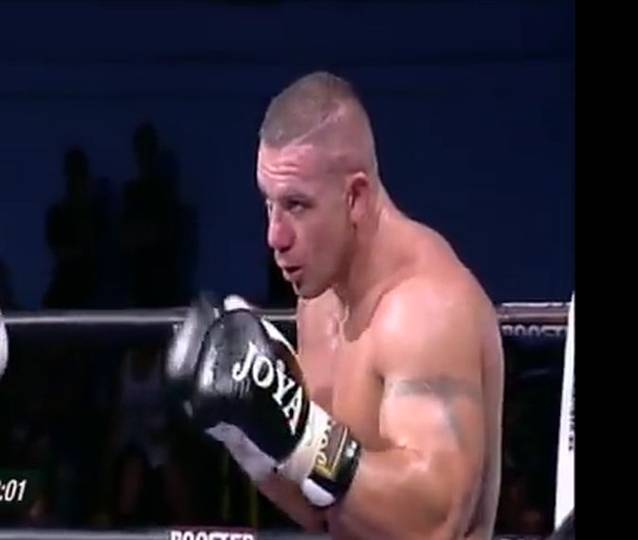 ROBERT DĂNCEANU, multiplu campion la box, UCIS de un SPANIOL, în TENERIFE