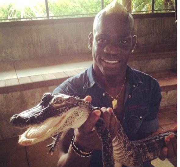 Balotelli sochează din nou: ce excentricitate a mai făcut