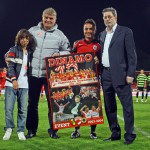 Patrick (stânga) alături de simbolurile lui Dinamo: Ioan Andone, Florentin Petre şi Cornel Dinu FOTO: EVZ