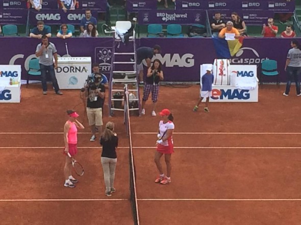 Simona Halep, la o victorie de titlu la București. Finala e cu italianca Vinci