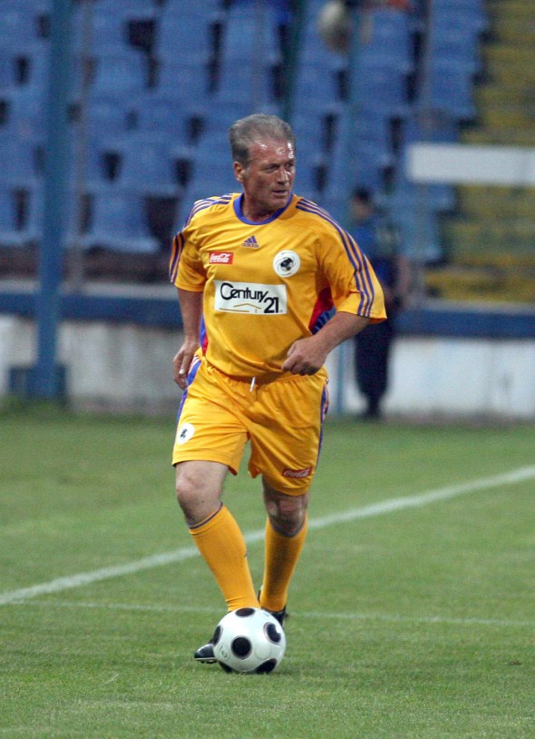 EXCLUSIV / O legendă îi face praf: "Au avut noroc că au făcut egal la Aktobe!”