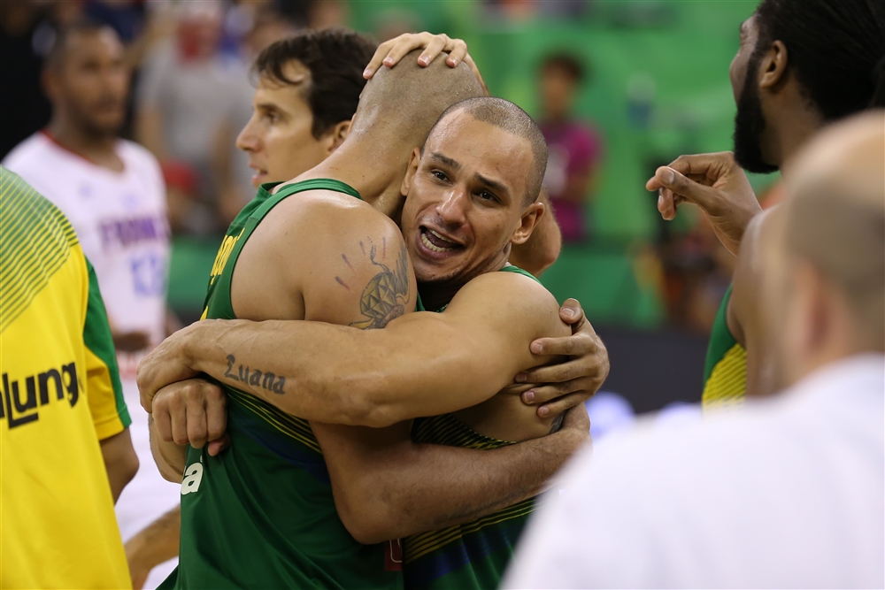 FOTO&VIDEO/ Americanii i-au umilit pe finlandezi la Mondialul din Spania. ^Brazilia a bătut Franța