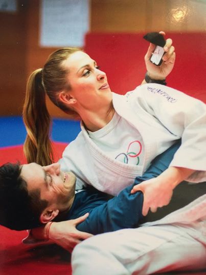 FOTO/ Alina Dumitru se mărită vineri!