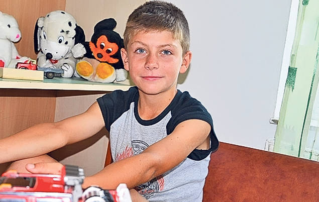 Copiii aruncaţi în stradă trăiau ca-n lagăr!