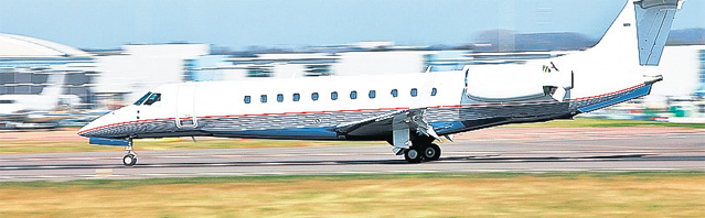 Dinu Patriciu, adus de mamă la cimitir