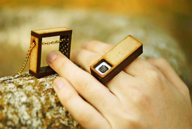 7 moduri cool de a purta accesorii din lemn