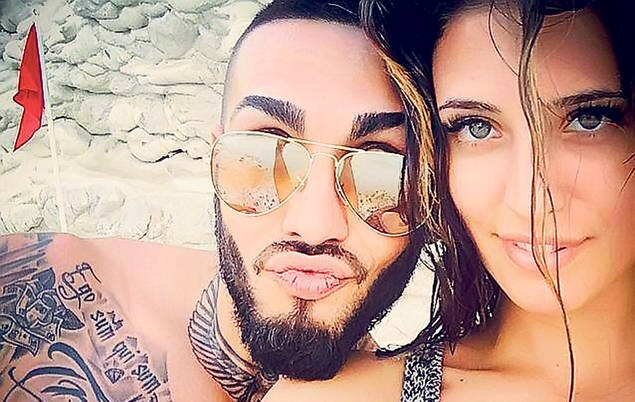 Fosta «ciocolată» a lui Velea s-a topit la soare! Ana a făcut furori pe nisipul fierbinte din Vama Veche