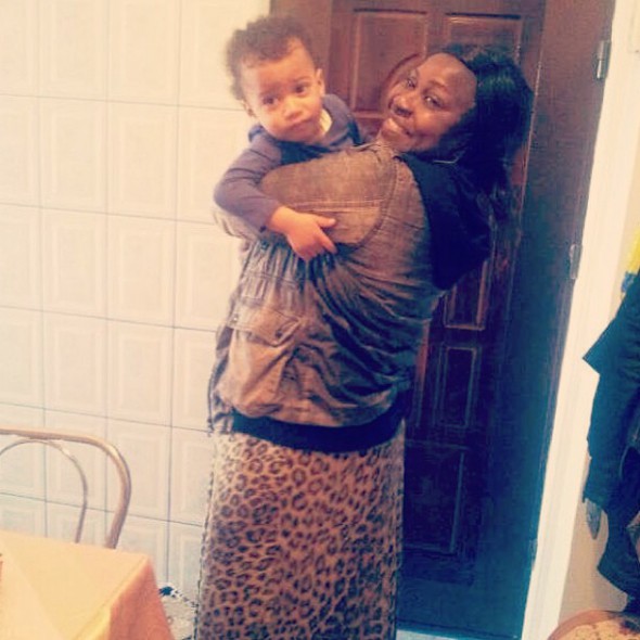 Mama lui Fatai şi fiul său