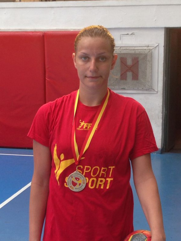 EXCLUSIV / Campioana mondială Abed Kader nu şi-a mai văzut tatăl de 10 ani!