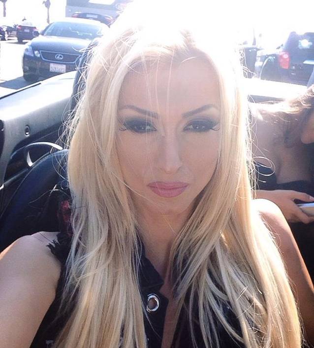 NU AI VĂZUT-O NICIODATĂ AŞA!  Andreea Bălan, TRANSFIGURATĂ de DURERE după moartea BUNICII