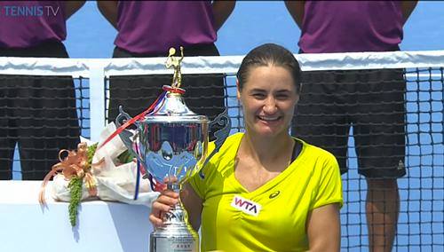 VIDEO / Monica Niculescu e campioană la Guangzhou! Prima ei reacţie