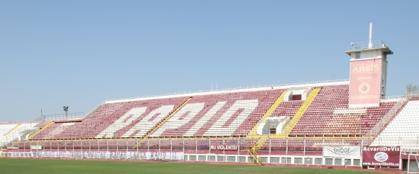 Tribuna a II-a a stadionului ”Valentin Stănescu” FOTO: Vlad Chirea (Libertatea)