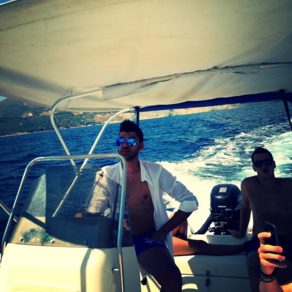 FOTO / ”Nilă” E DISTRUS. "Cruduţa" se IUBEŞTE cu alt stelist!