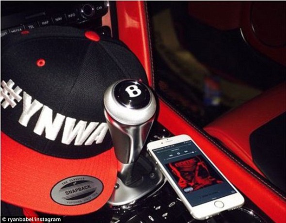 VIDEO / Ryan Babel, pe urmele lui Cătălin Botezatu. Ce face fostul jucător de la Liverpool