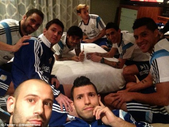 FOTO / Cum s-a relaxat Cristiano Ronaldo înainte de un noul duel cu Messi