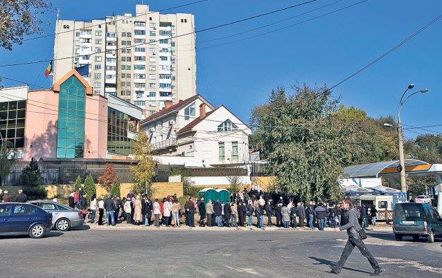 Ei ar putea fi premierii lui Ponta sau Iohannis