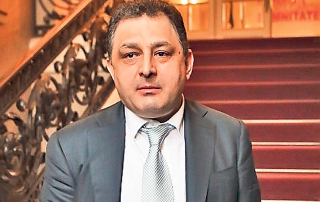 Fiică şi mamă, colege de bancă la clasa a IV-a