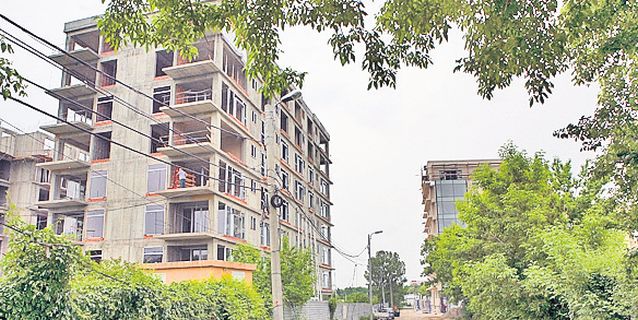 Cu bune şi cu rele, cele două mandate ale lui Traian Băsescu s-au încheiat. Trăim bine? Cum a luat şi cum lasă România